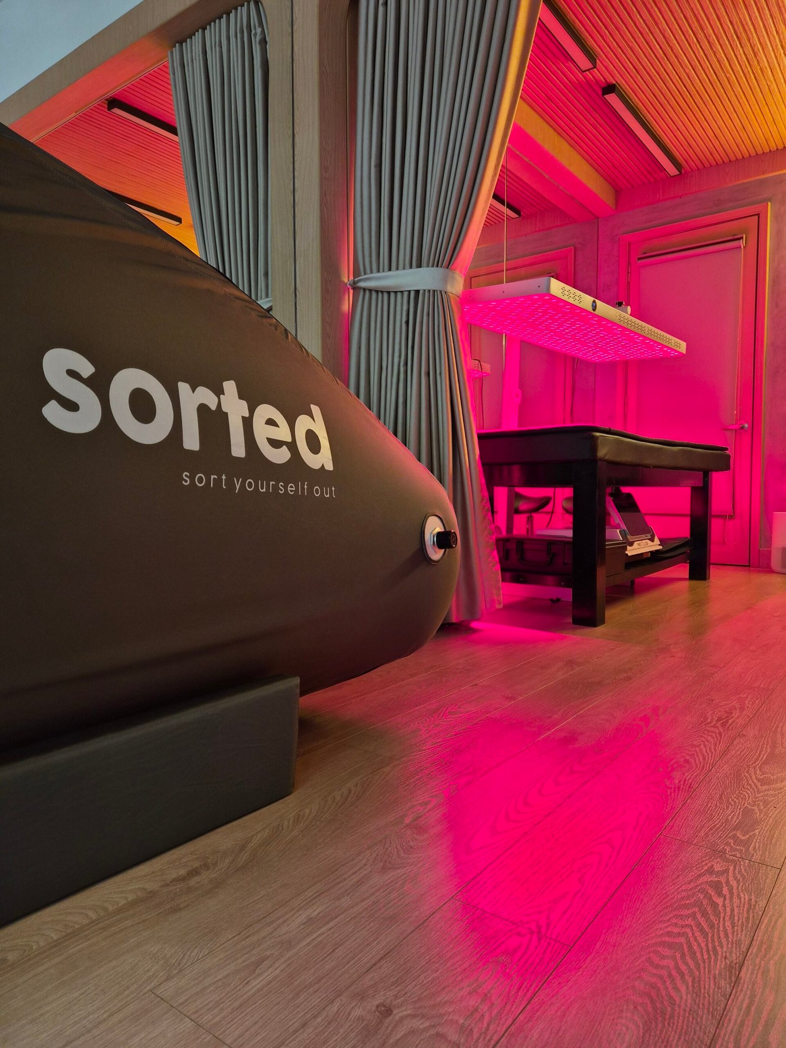 HBOT and red light setup