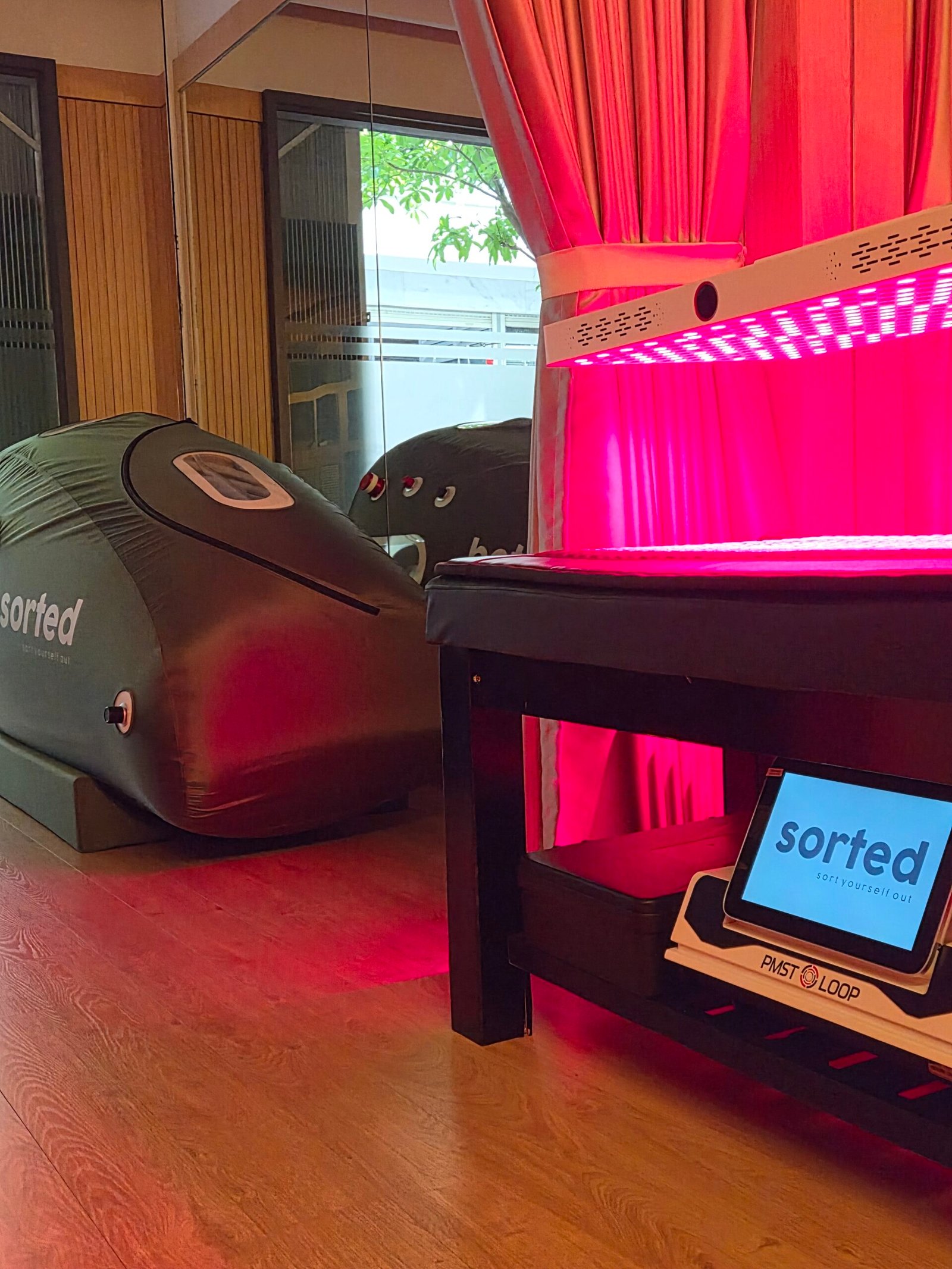 HBOT, red light and PMST setup